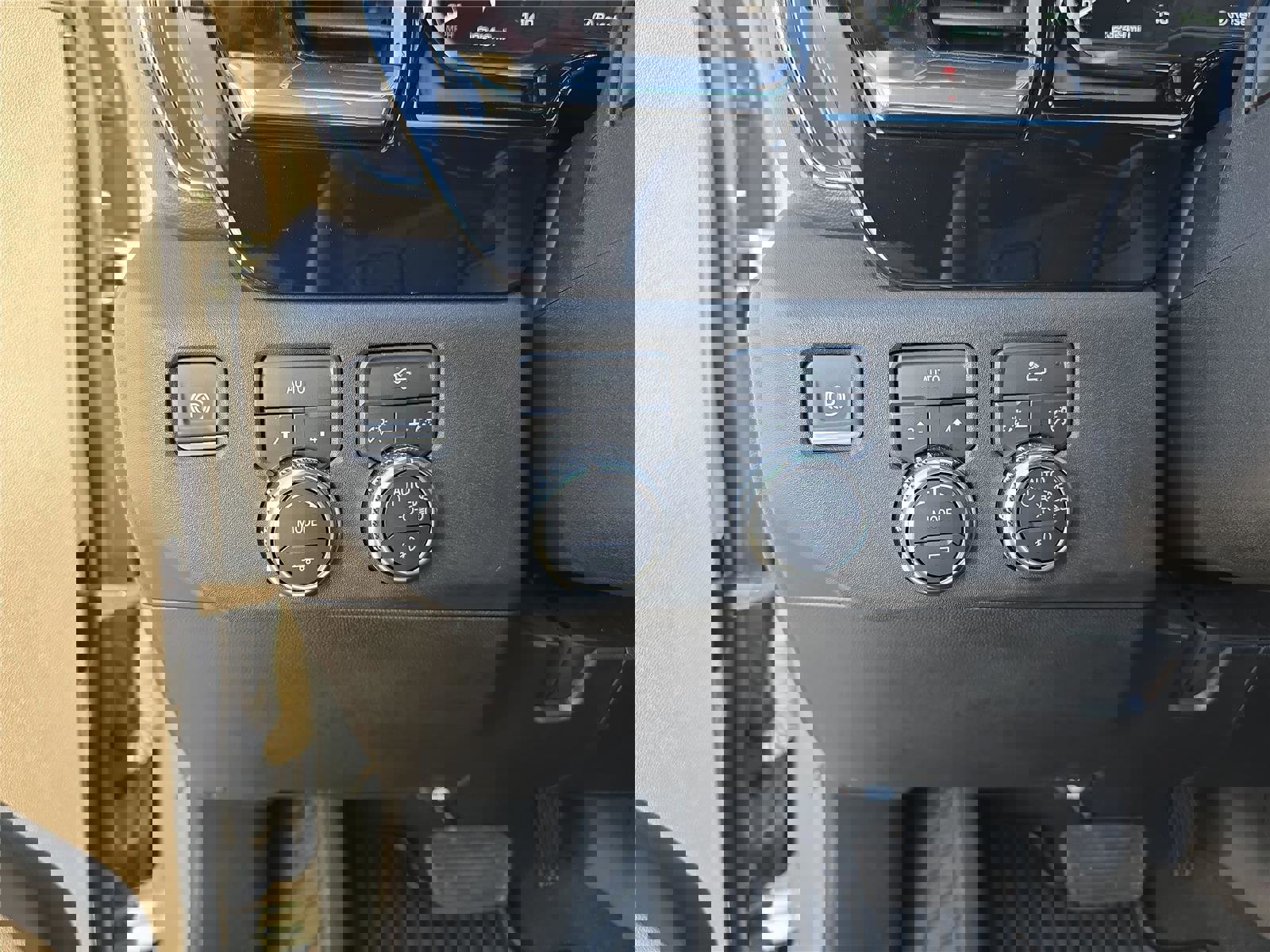 Used 2024 GMC Sierra 1500 Elevation image 33