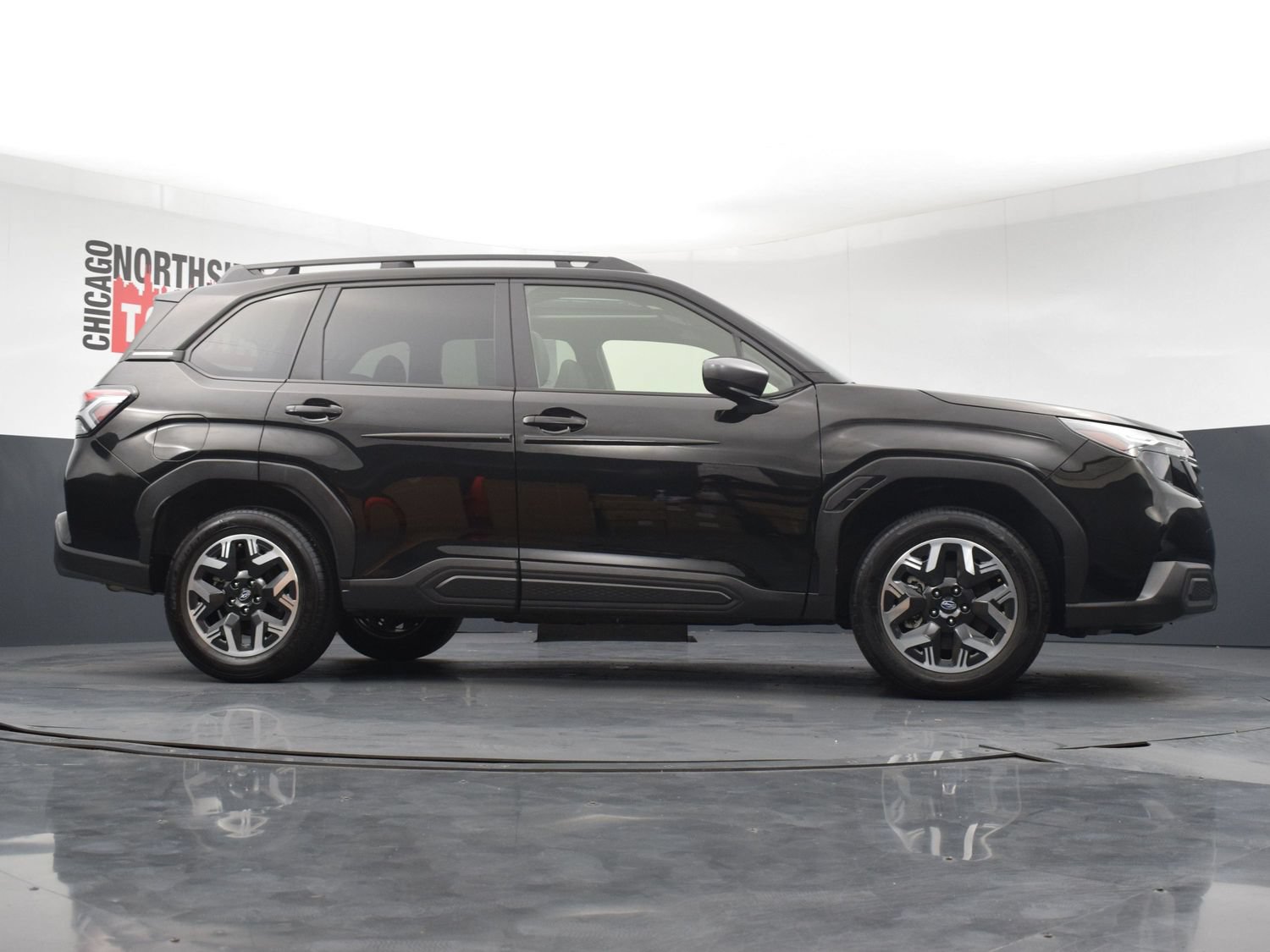 Used 2025 Subaru Forester Premium AWD/4WD image 32