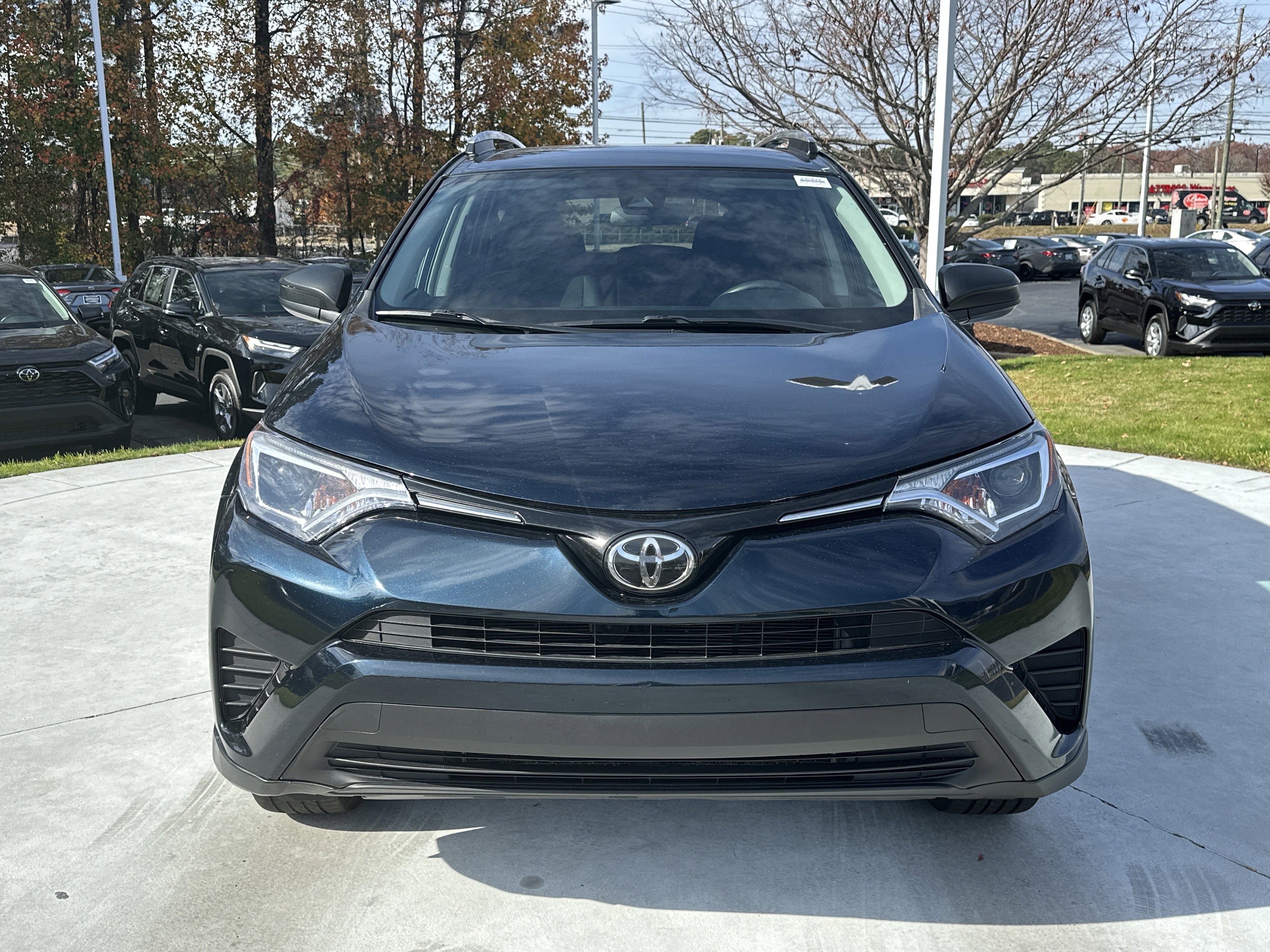 Used 2018 Toyota RAV4 LE image 3