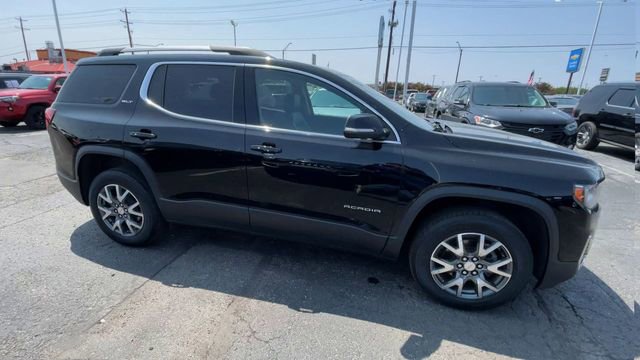 Used 2023 GMC Acadia SLT image 3