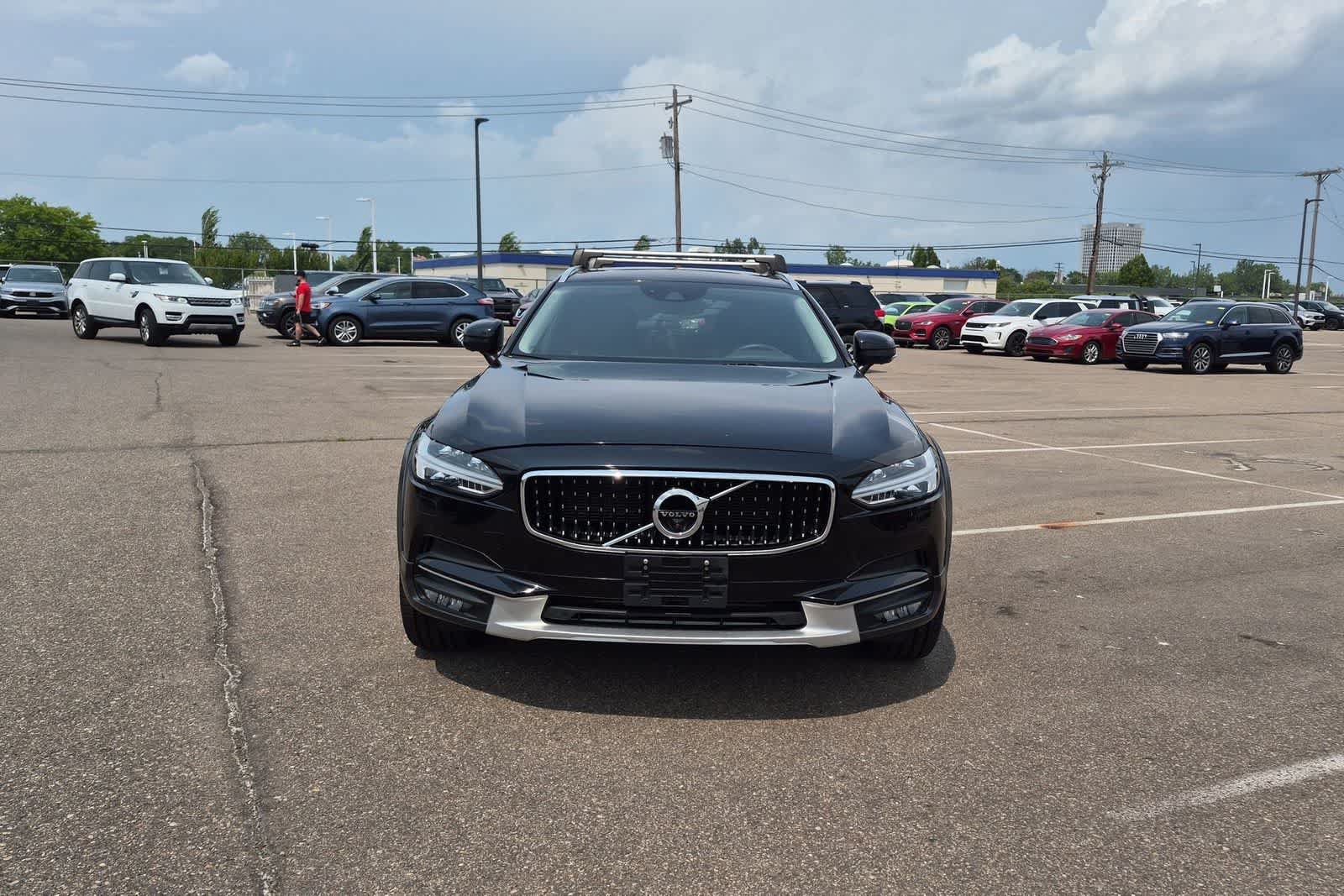 Used 2019 Volvo V90 T6 Cross Country AWD/4WD image 9