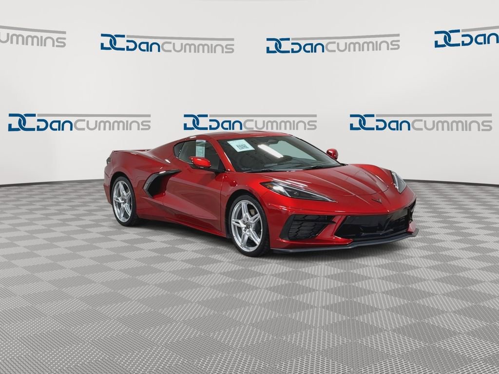 Used 2025 Chevrolet Corvette Stingray Coupe w/ 1LT RWD image 2