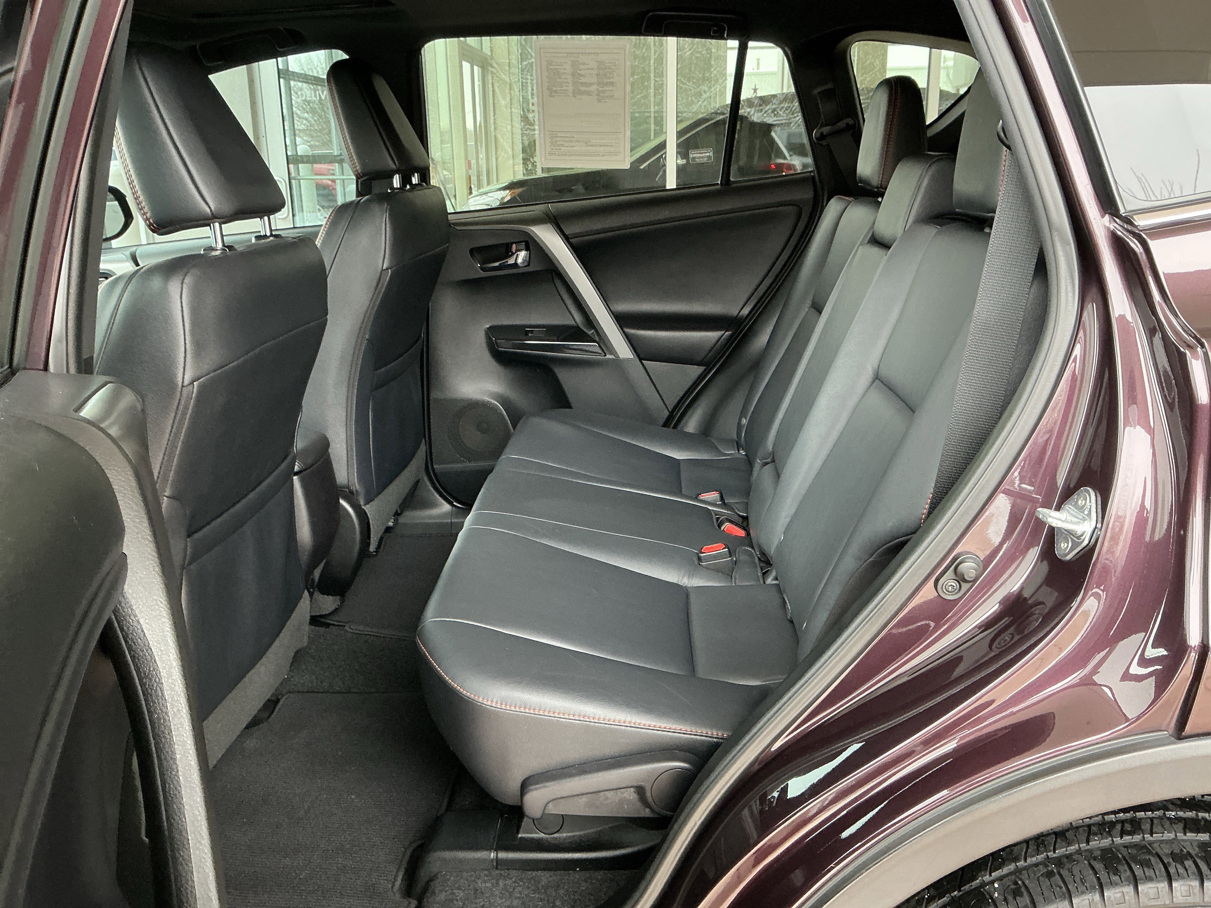 Used 2017 Toyota RAV4 SE image 18