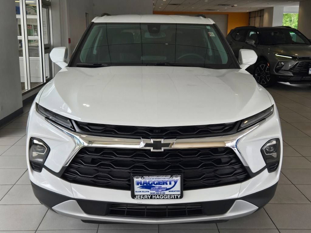 Used 2024 Chevrolet Blazer LT w/ Convenience Package AWD/4WD image 3