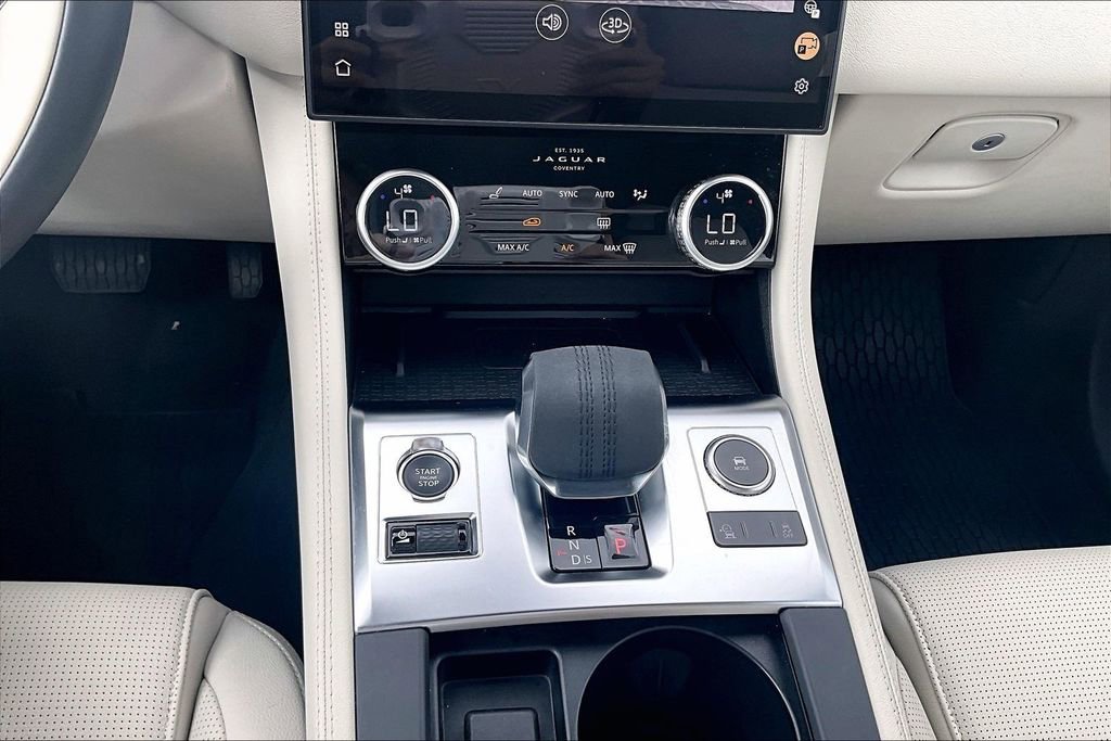 Used 2026 Jaguar F-PACE R-Dynamic S image 24