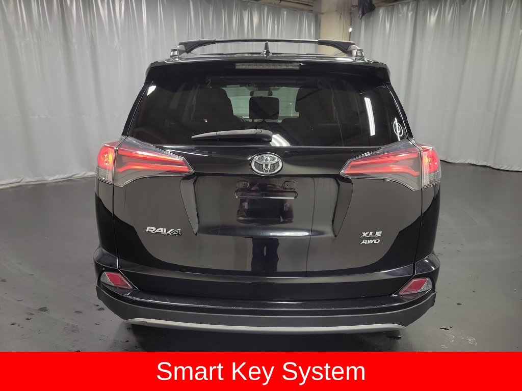 Used 2018 Toyota RAV4 XLE AWD/4WD image 7