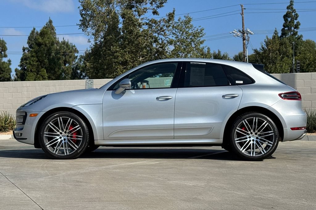 Used 2018 Porsche Macan Turbo AWD/4WD image 9