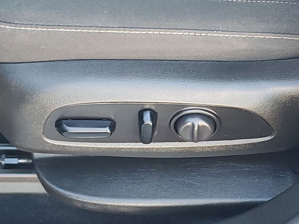 Used 2021 GMC Acadia SLE w/ Driver Convenience Package image 29