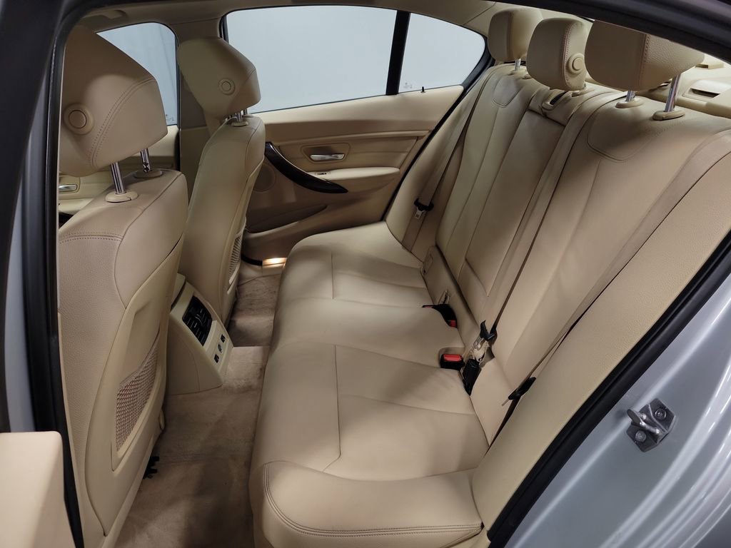 Used 2015 BMW 328i xDrive Sedan w/ Premium Package image 25