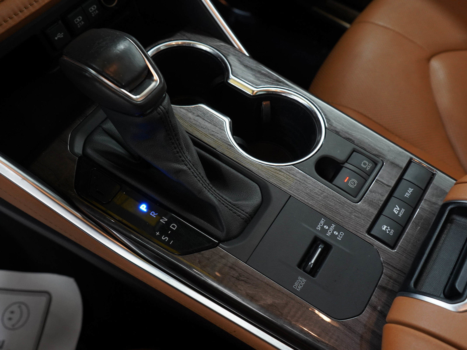 Used 2021 Toyota Highlander Platinum image 28