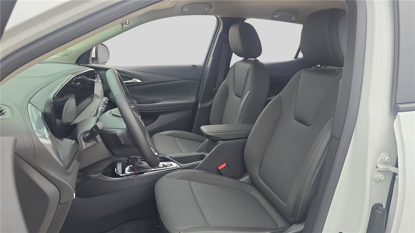 Used 2024 Buick Encore GX Preferred FWD image 11