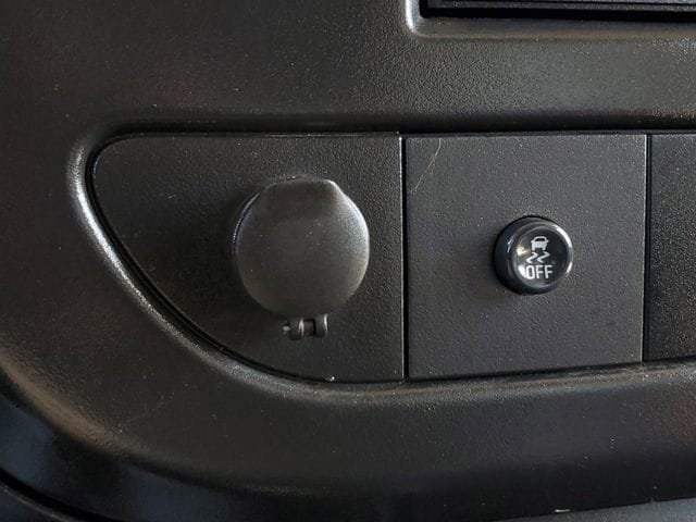 Used 2017 Chevrolet Express 3500 image 23