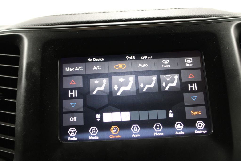 Used 2019 Jeep Cherokee Latitude Plus w/ Comfort/Convenience Group image 32