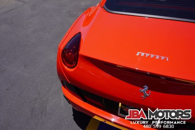 Used 2014 Ferrari California RWD image 11