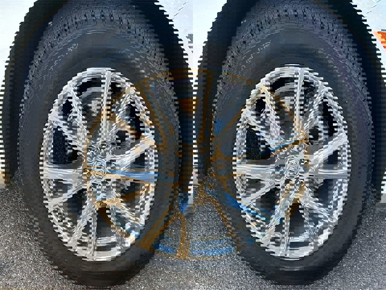 Used 2023 Buick Enclave Premium w/ Experience Buick Package image 6