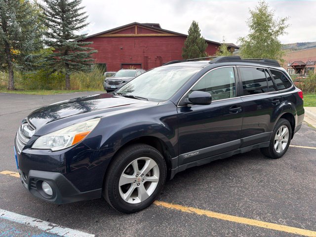 Used 2014 Subaru Outback 2.5i Premium AWD/4WD image 5