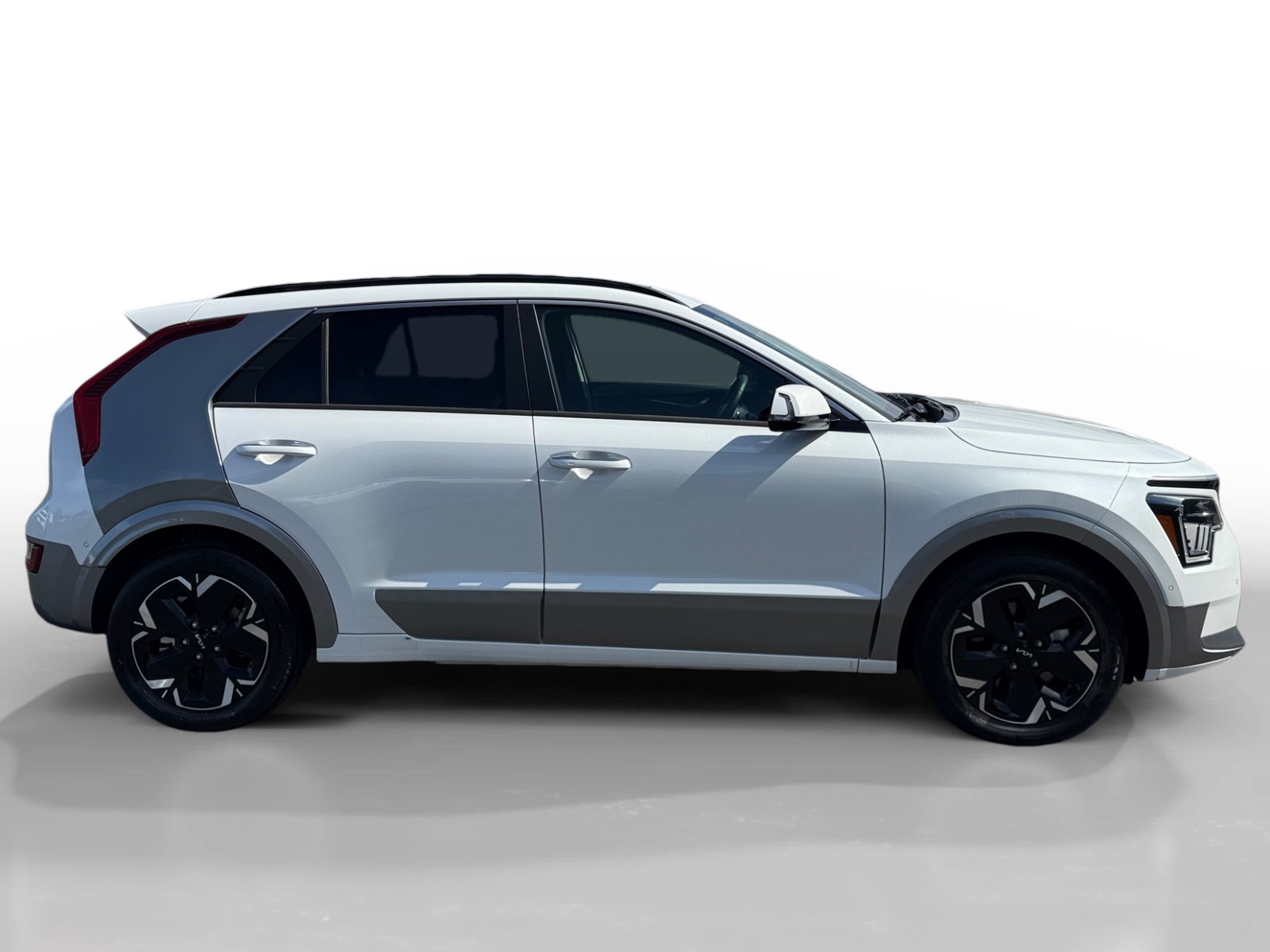 Used 2023 Kia Niro Wave FWD image 6