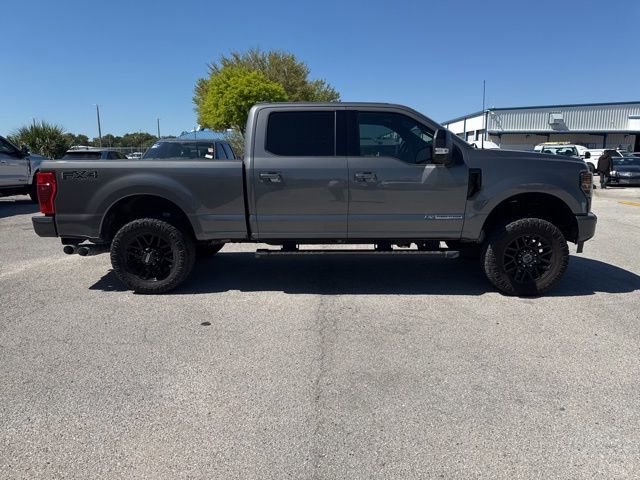 Used 2022 Ford F250 Lariat w/ Black Appearance Package image 4
