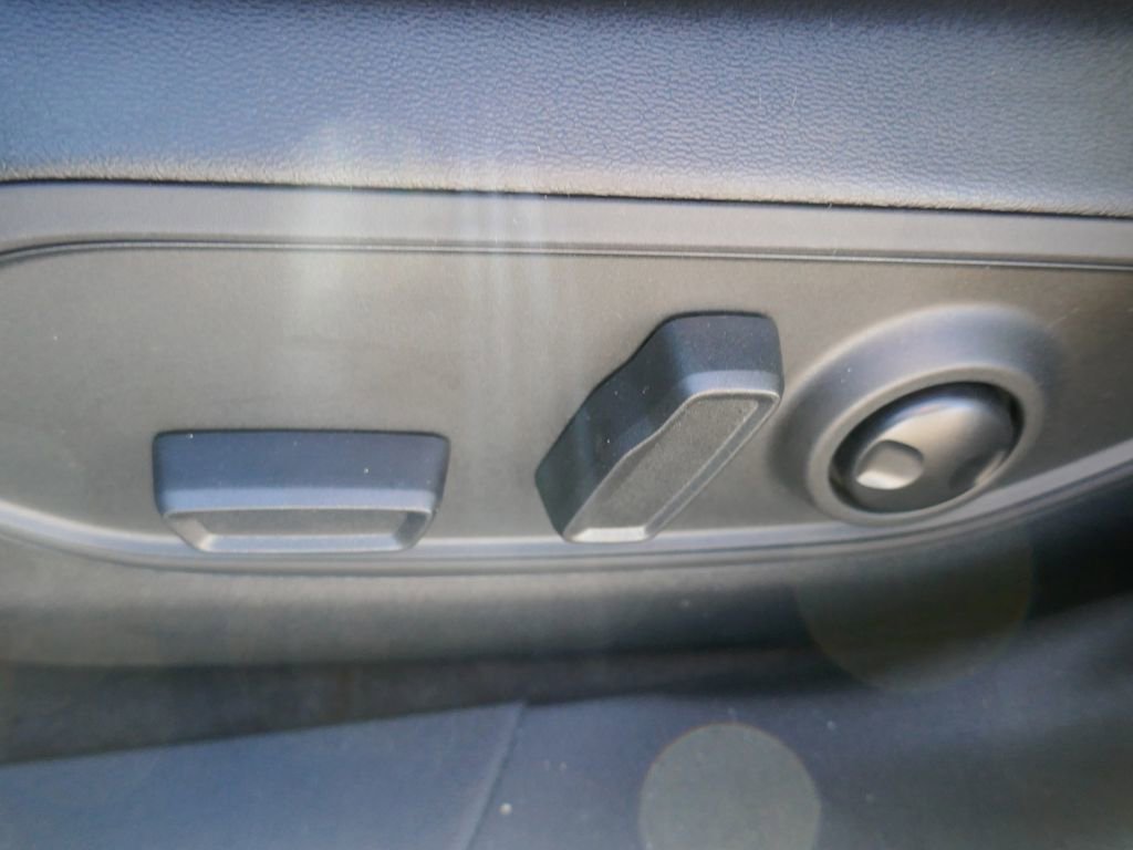 New 2026 Jeep Cherokee Laredo image 14