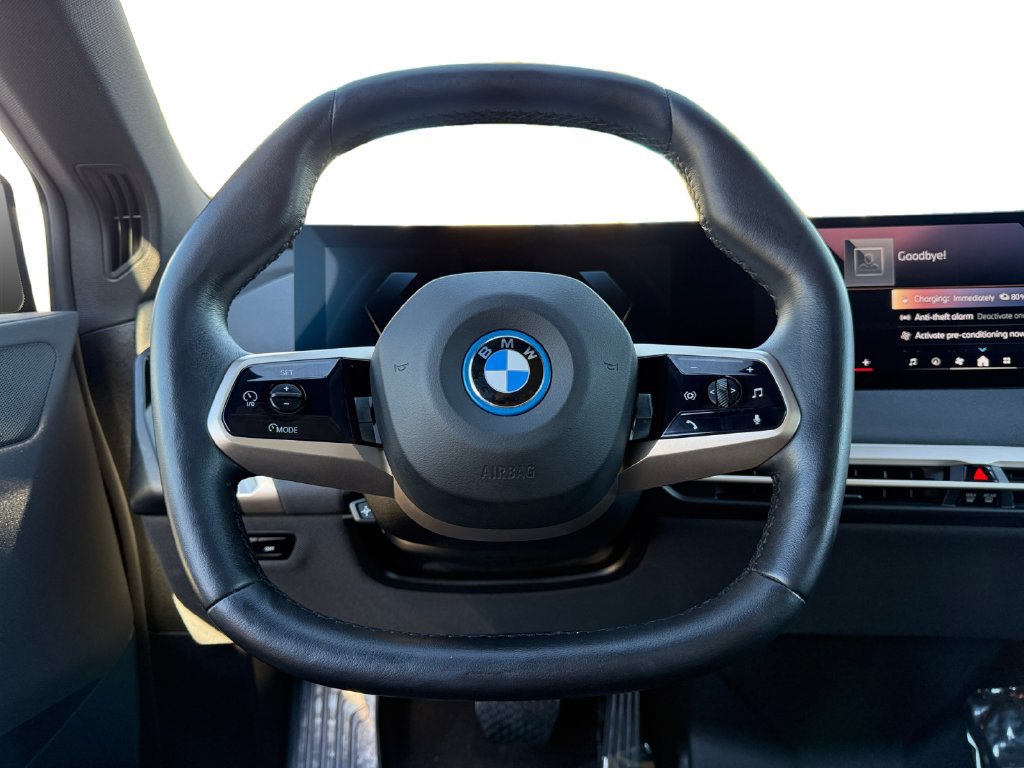 Used 2024 BMW iX xDrive50 w/ Sport Package AWD/4WD image 11