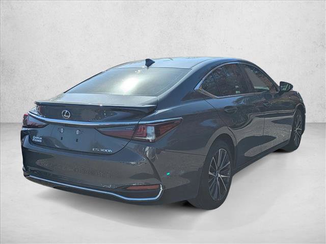 Used 2025 Lexus ES 300h w/ Premium Package image 5