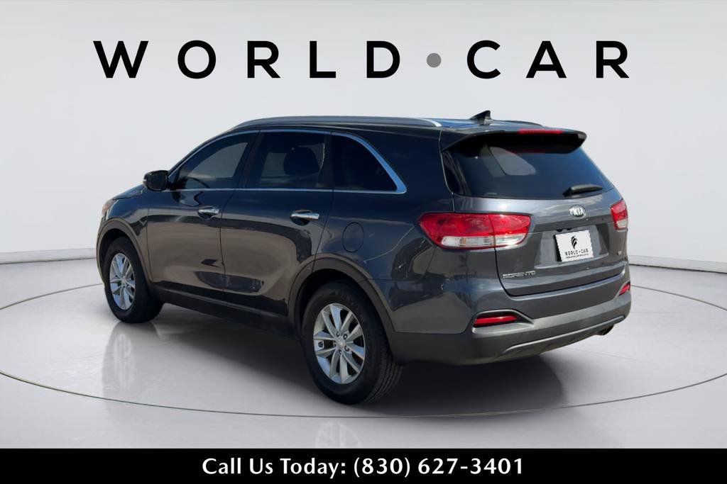 Used 2018 Kia Sorento FWD image 5