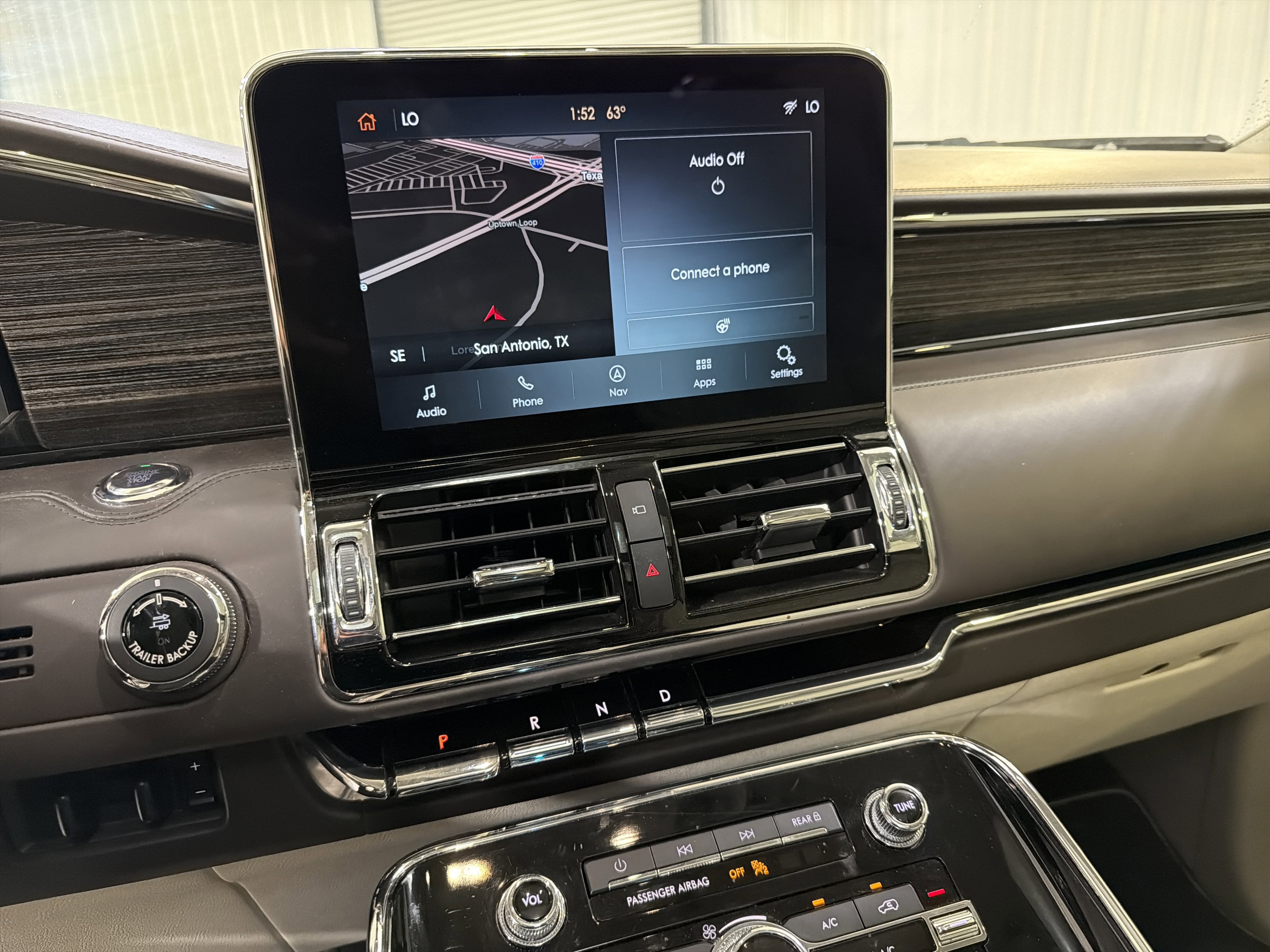 Used 2020 Lincoln Navigator Black Label w/ Cargo Convenience Package image 19