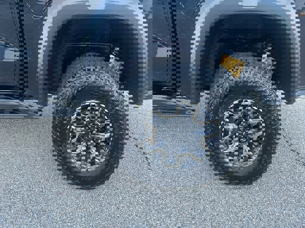 New 2025 Chevrolet Colorado ZR2 image 9