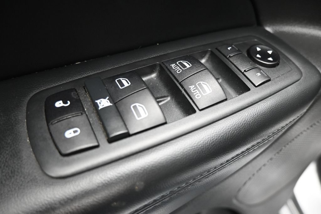 Used 2021 Jeep Grand Cherokee Laredo X AWD/4WD image 11