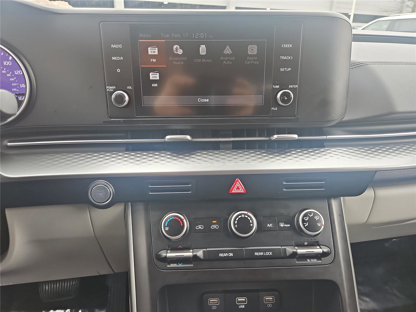 Certified 2024 Kia Carnival LX image 21