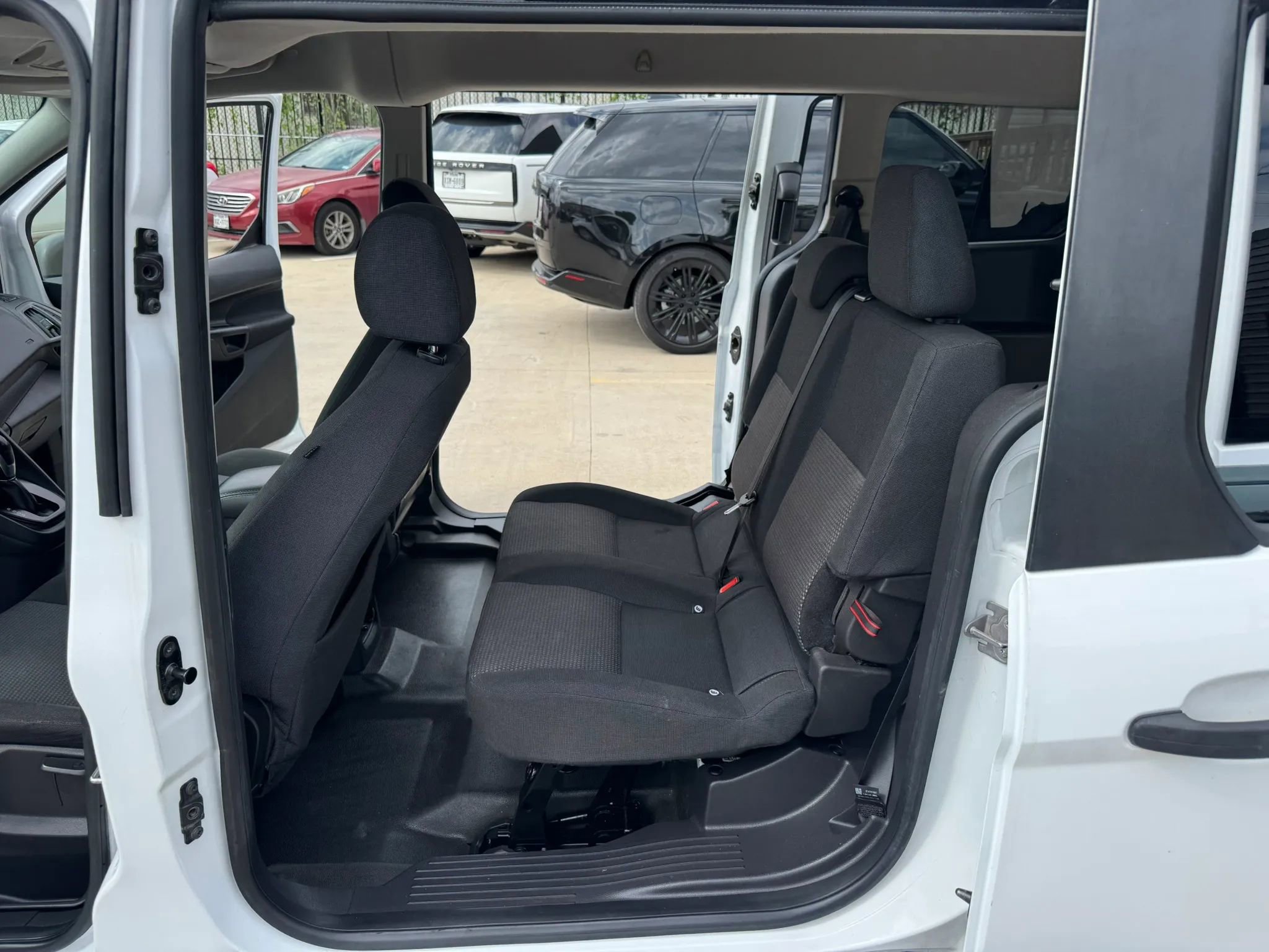Used 2016 Ford Transit Connect XL FWD image 27