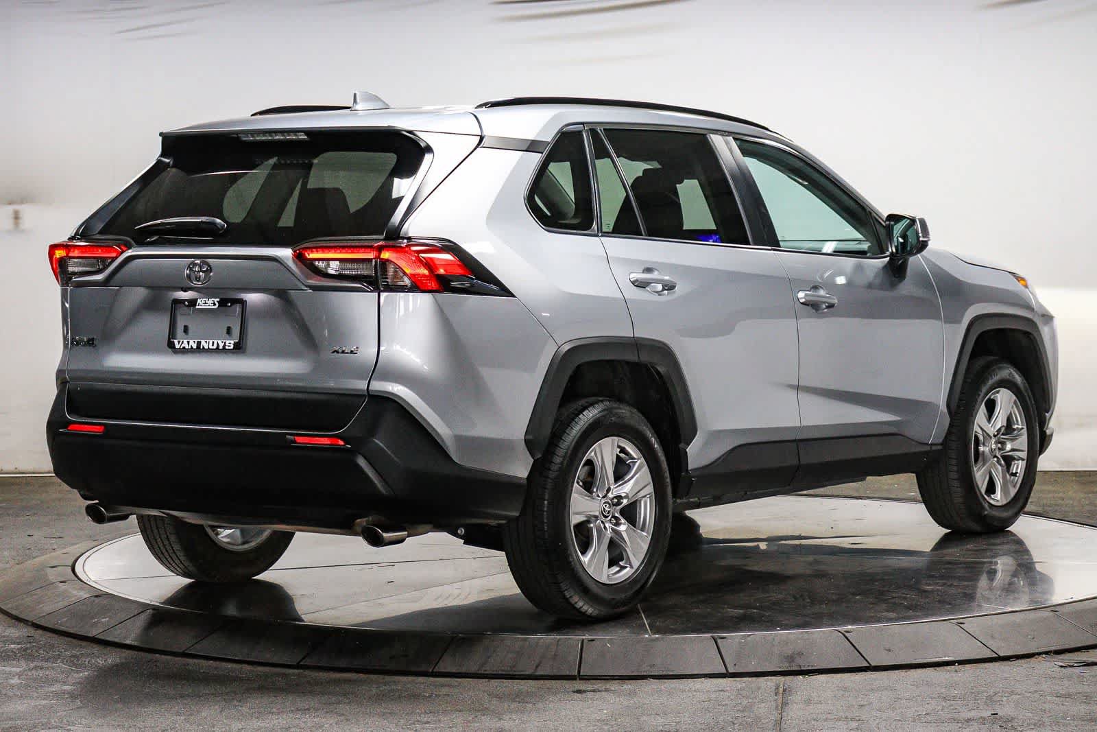 Certified 2024 Toyota RAV4 XLE FWD image 5