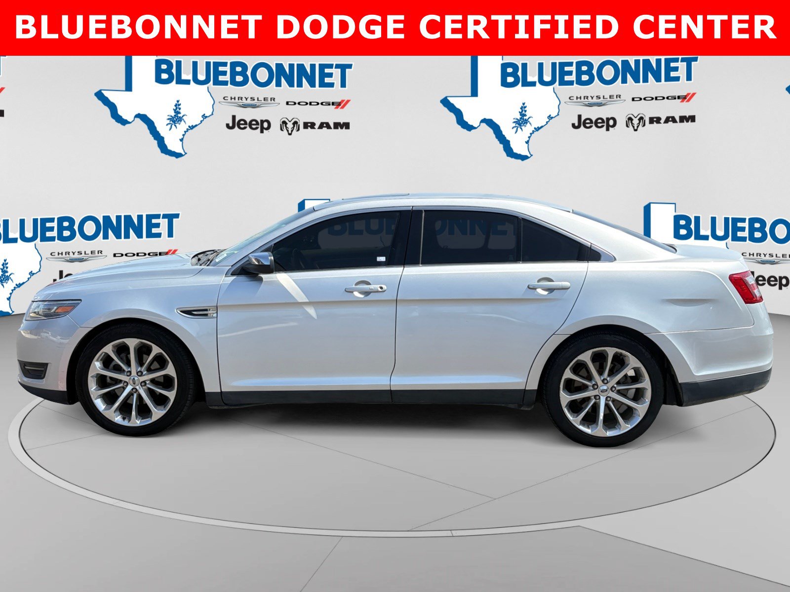 Used 2014 Ford Taurus Limited w/ Equipment Group 301A FWD image 8