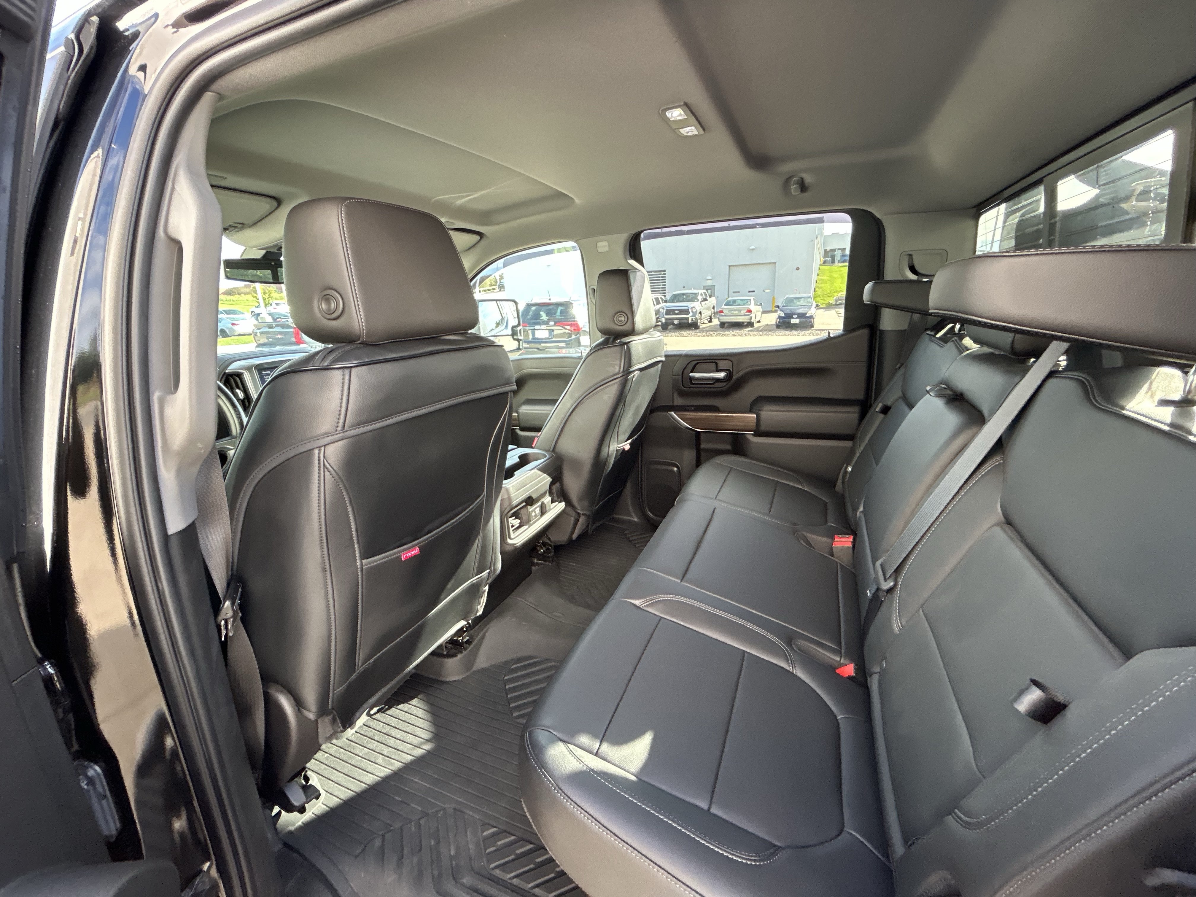 Used 2020 Chevrolet Silverado 1500 LT Trail Boss w/ Midnight Edition AWD/4WD image 10
