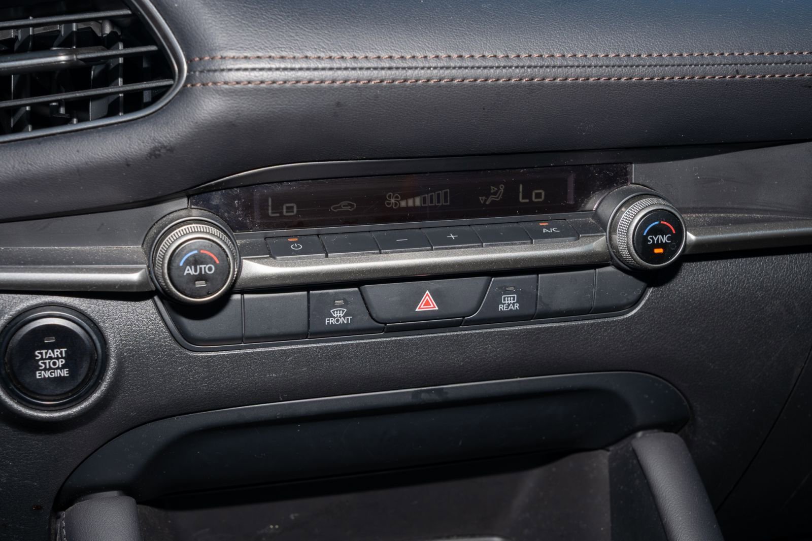 Used 2023 MAZDA MAZDA3 s image 24