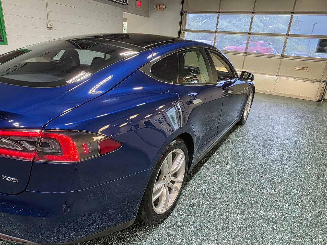 Used 2015 Tesla Model S 70D AWD/4WD image 7