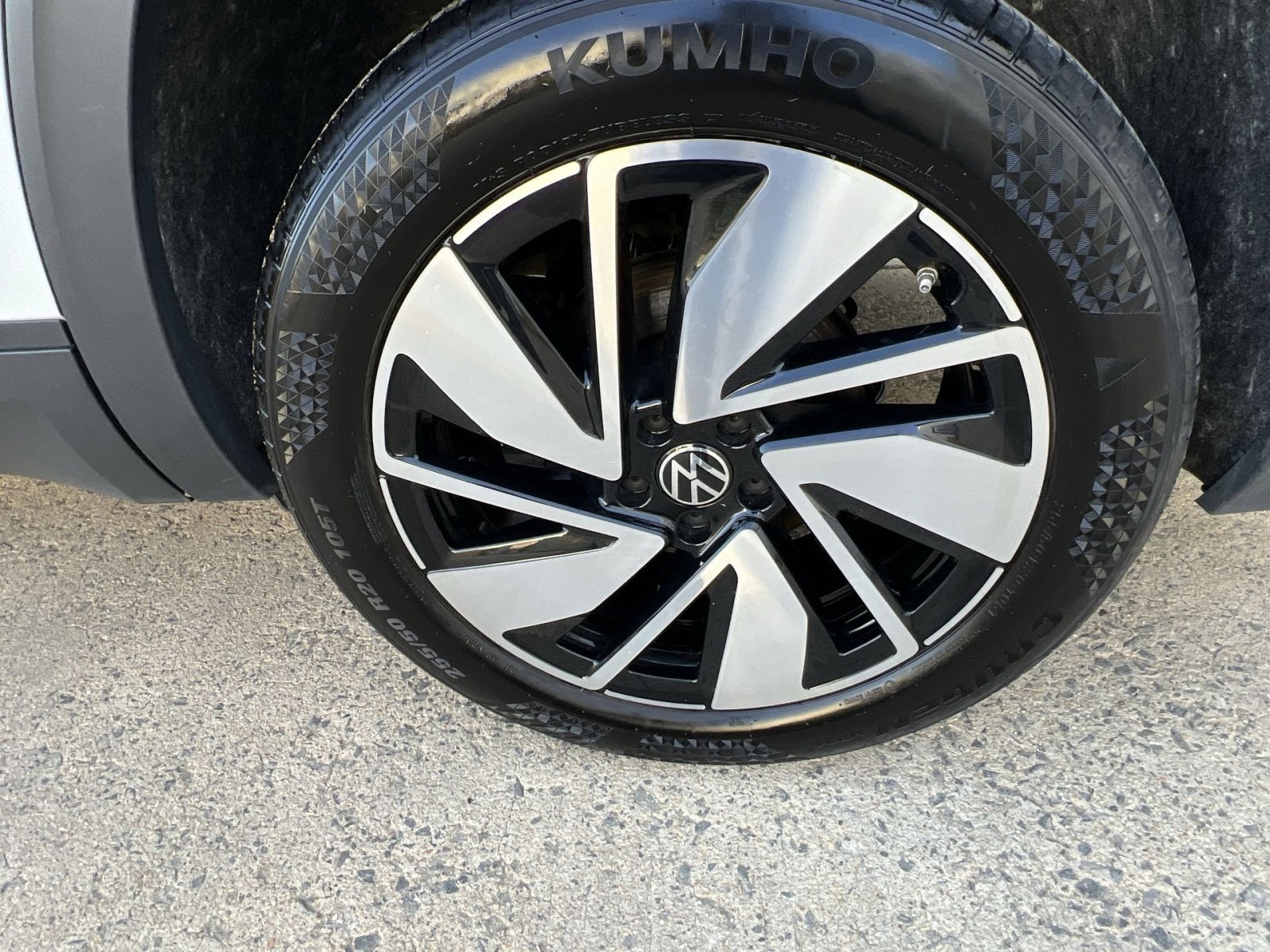 Used 2024 Volkswagen Atlas SE image 12