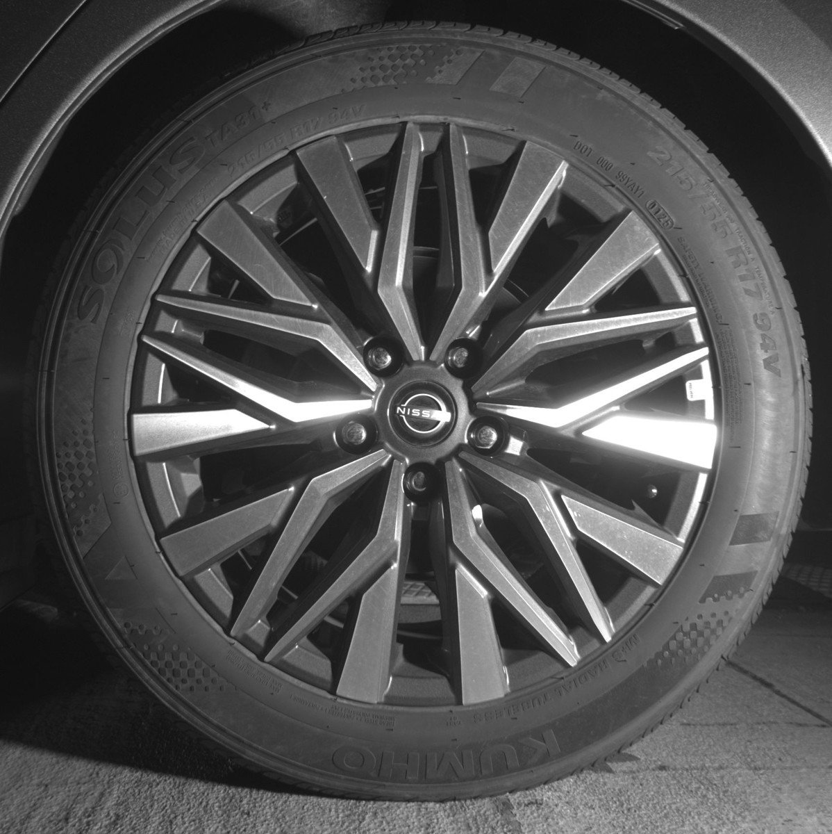 Used 2025 Nissan Altima 2.5 SV image 14