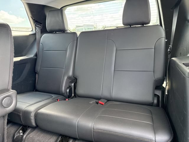 Used 2020 Chevrolet Traverse Premier w/ Redline Edition FWD image 16