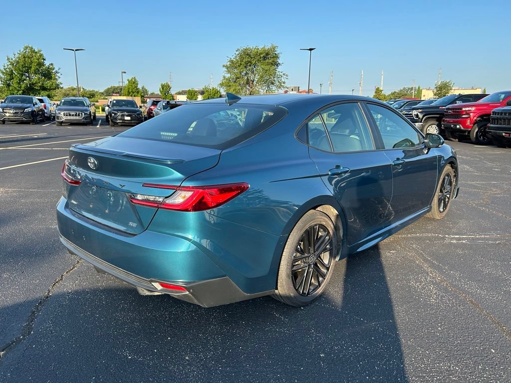 Used 2025 Toyota Camry SE FWD image 9