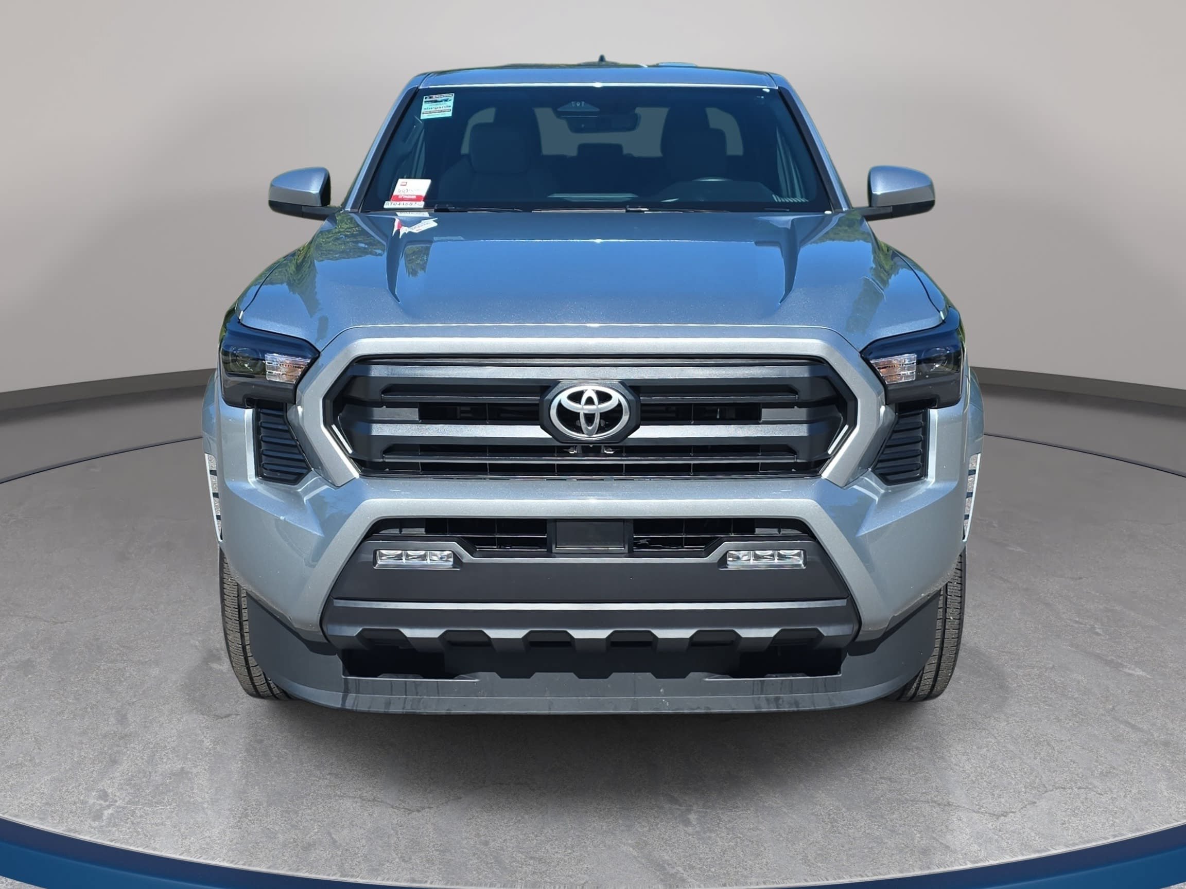 Certified 2024 Toyota Tacoma SR5 AWD/4WD image 2