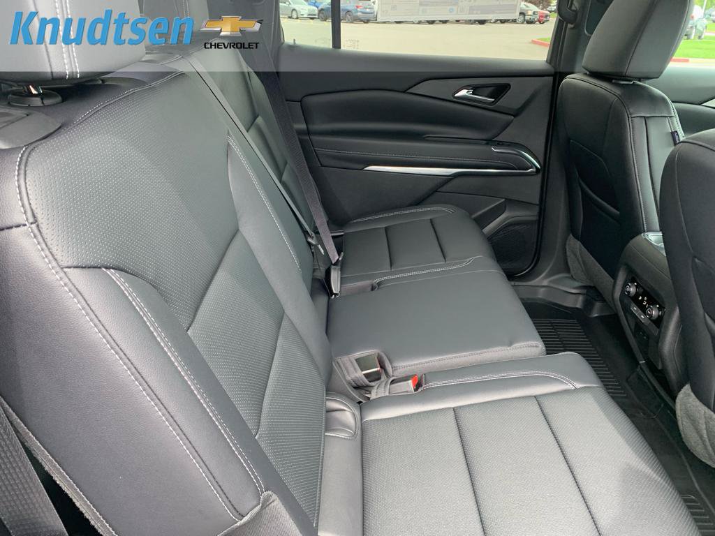 New 2026 Chevrolet Traverse LT w/ Midnight/Sport Edition AWD/4WD image 12