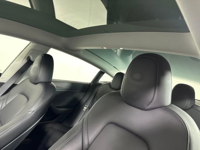 Used 2023 Tesla Model 3 Standard Range image 12