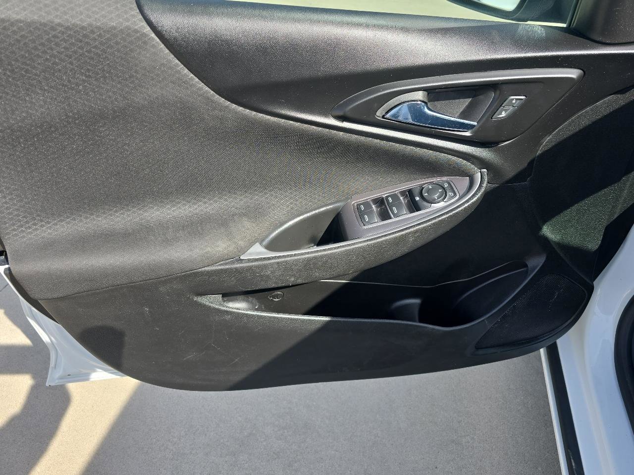 Used 2023 Chevrolet Malibu LT FWD image 15