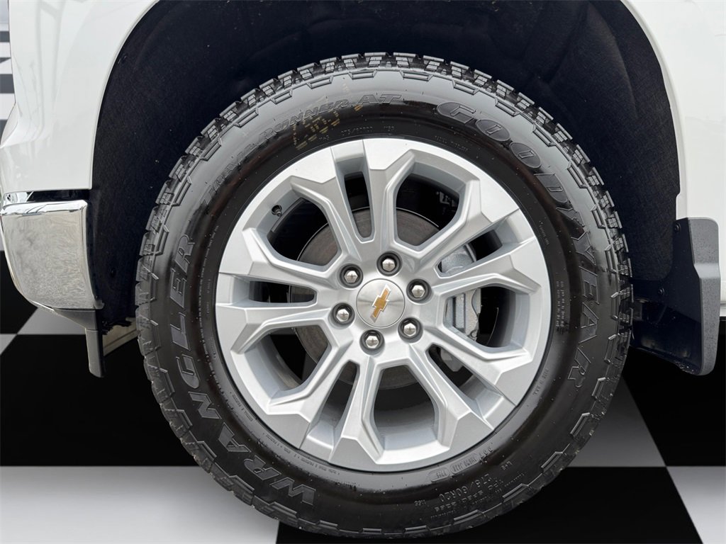 New 2025 Chevrolet Silverado 1500 LTZ image 14