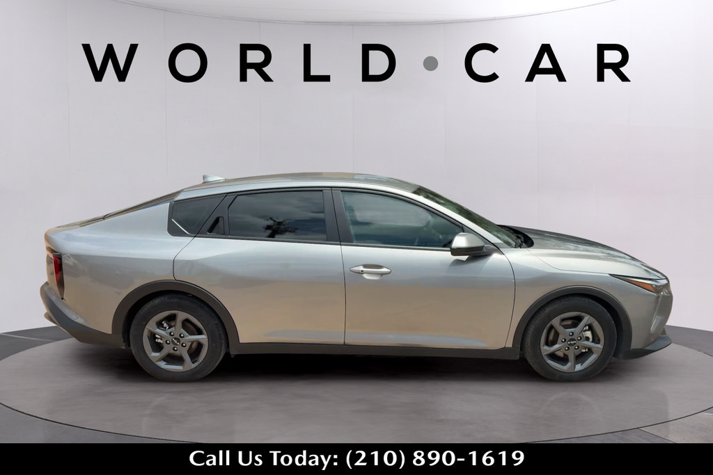 Used 2025 Kia K4 FWD image 15