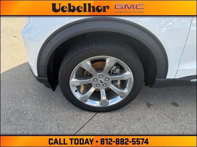 Used 2020 Ford Explorer Platinum w/ Premium Technology Package image 17