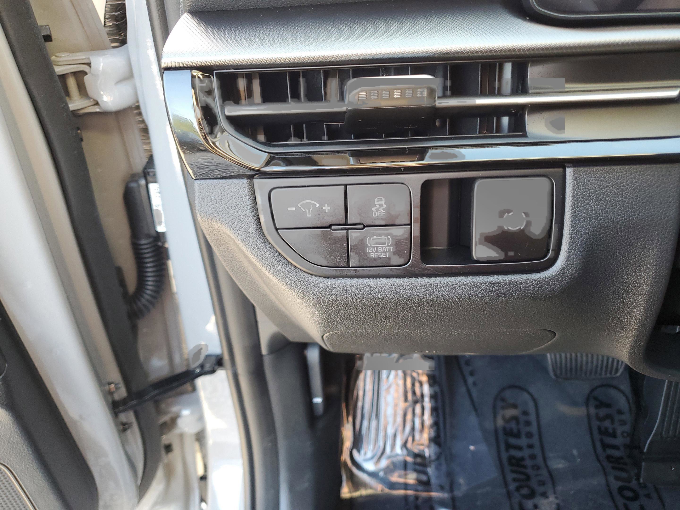 New 2026 Kia Sportage S image 17