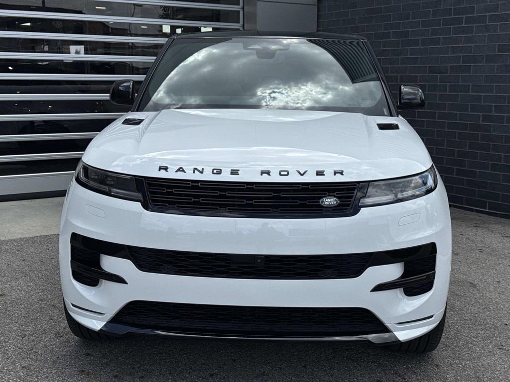 New 2026 Land Rover Range Rover Sport Dynamic SE AWD/4WD image 2