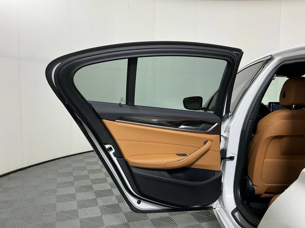 Used 2021 BMW 530i RWD image 24